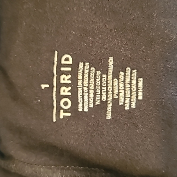 Torrid Mesh Star Cut Out Leggings - Picture 4 of 4